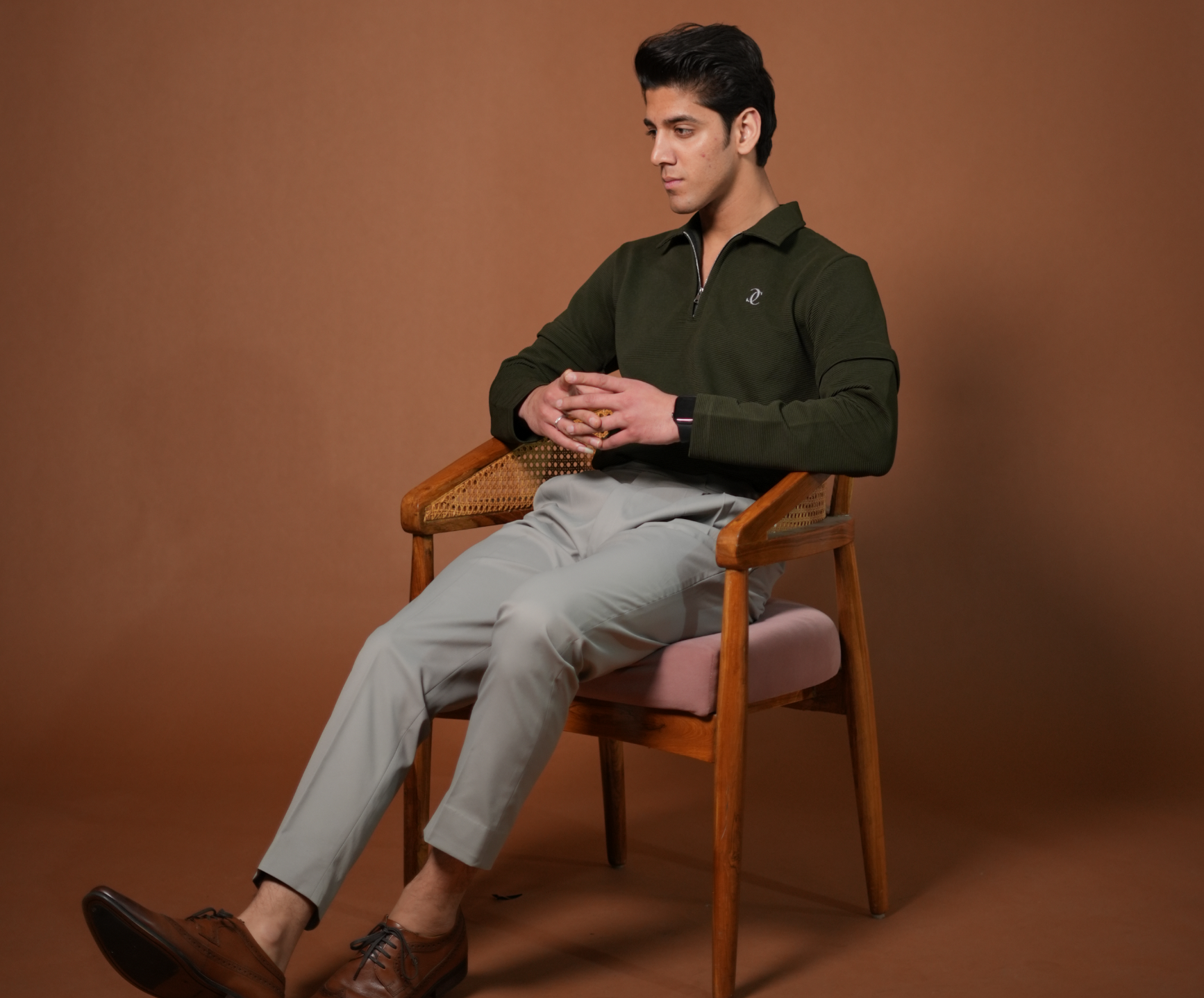 Why Your Workwear Feels Exhausting (Even When It Looks Fine)